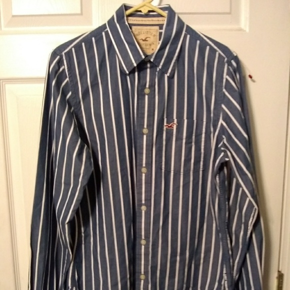 Men's Hollister button-up - Picture 2 of 3